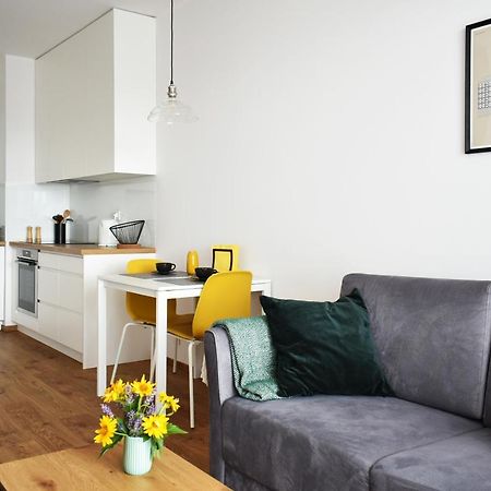 Fabryczna Apartment 罗兹 外观 照片