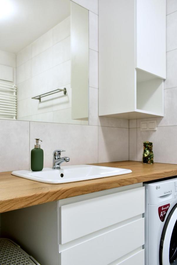 Fabryczna Apartment 罗兹 外观 照片